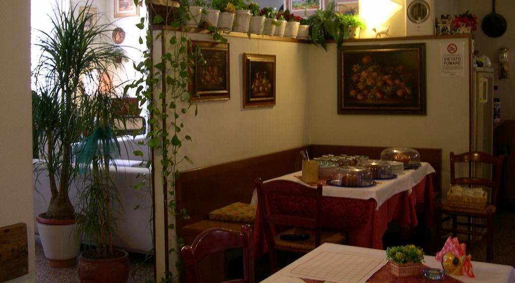 Albergo Le Rose Pistoia Exterior photo