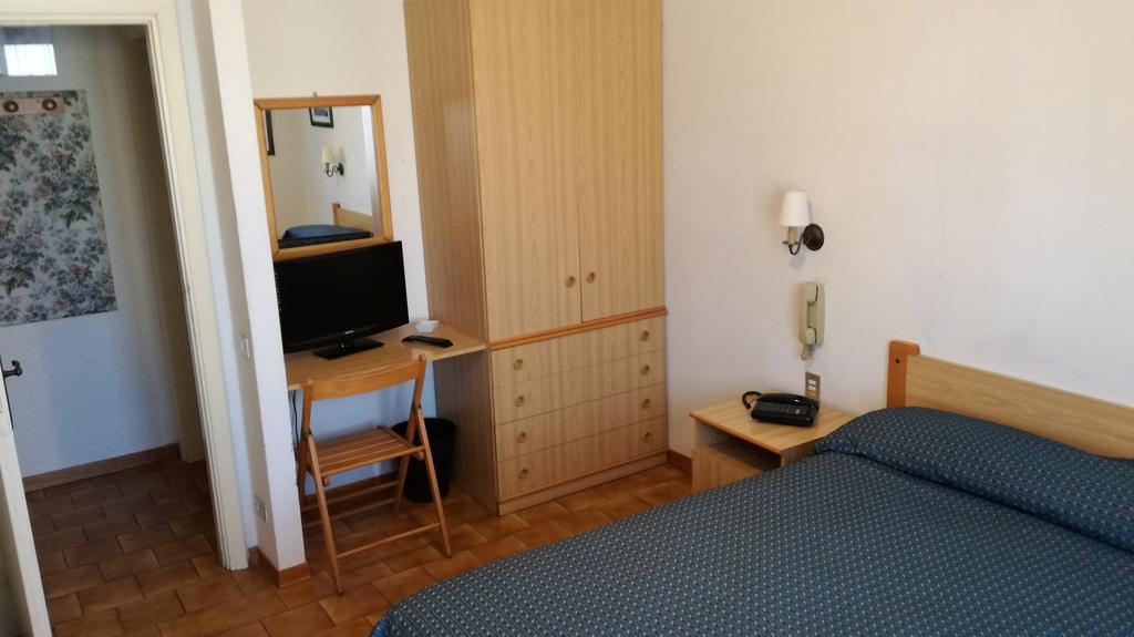 Albergo Le Rose Pistoia Exterior photo