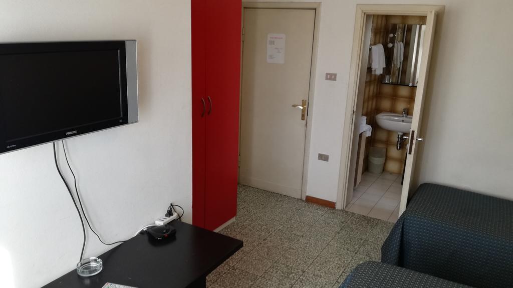Albergo Le Rose Pistoia Exterior photo