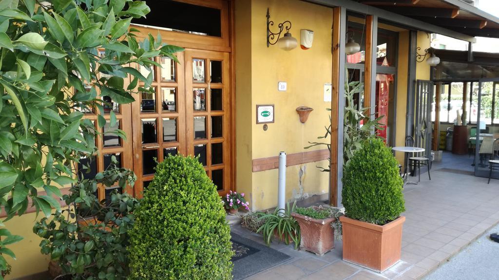 Albergo Le Rose Pistoia Exterior photo