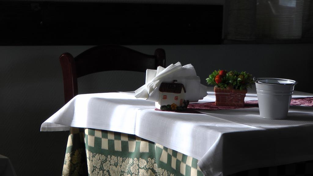 Albergo Le Rose Pistoia Exterior photo